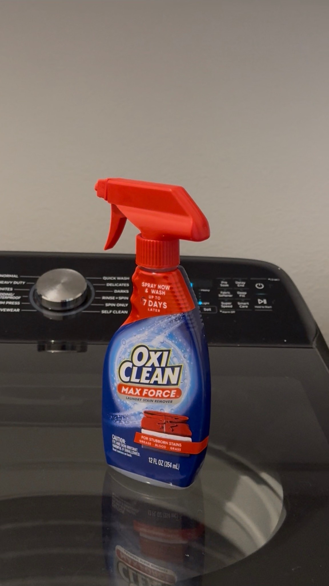 Dump the bags, spray the stains, wash later. Mom life is messy but @OxiClean Max Force Spray makes it EASY 🙌 Spray now, wash up to 7 days later. Available on Amazon! Use code MAXFORCE25 #OxiCleanPartner #OxiClean 
