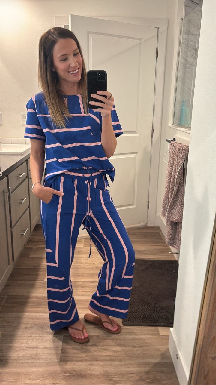 This set is 10/10! Might I say, cuter than the FP version?! 🤭

Comment SET for outfit details.

#set #freepeopledupe #summerset #outfit #ootd