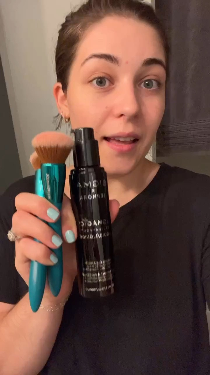 Brush cleaner!!! I cannot believe how fast and easy this works PLUS it’s @switch.natural approved!!! Grab while it’s on sale!! And then when it goes off sale it’s still it  worth it!! 

@sigmabeauty x @sephoracollection you did it right! No fragrance or junky ingredients. 

If you’d like the link to this brush cleaner comment “link”! 

The copyright to this content (video, photo, caption, and all related media) belongs solely to @beauty_demos_by_inna. Any form of usage without my explicit permission is an infringement of those rights. Tags and hashtags do not denote permission. 
-
#ilovemakeup #beauty #cleangirlmakeup #cleanbeauty #makeupenthusiast #beautycommunity #makeuplover #panningcommunity #nontoxicbeauty #greenbeauty #cleanmakeup #greenmakeup #nontoxicmakeup
#switchnatural #switchnaturalapp #switchnaturalapproved #sigmaxsephora #sigmaxsephorabrushcleaner #nontoxicbrushcleaner #cleanmakeupbrushcleaner #nontoxicmakeupbrushclesner