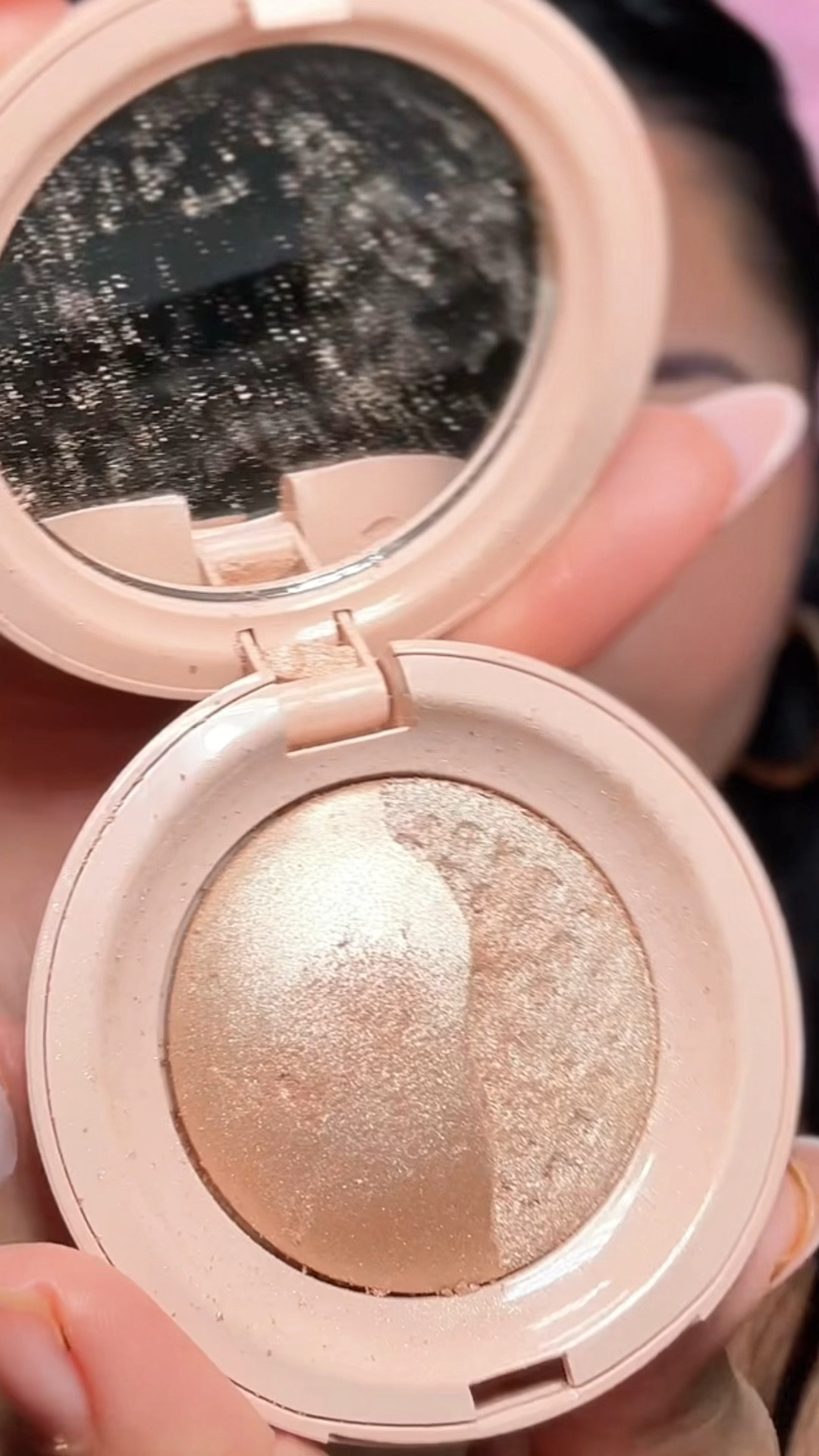 Rare beauty highlight in exhilarate. Gorgeous but be careful with it. The product is baked therefore it breaks easily 

#LTKbeauty #LTKfindsunder50