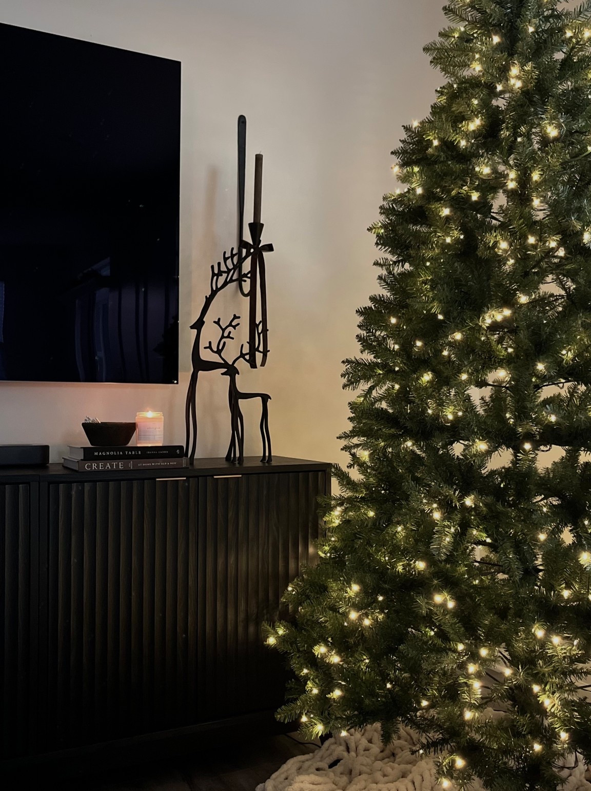 Cozy Christmas Living Room  

#LTKHome #LTKSeasonal #LTKHoliday