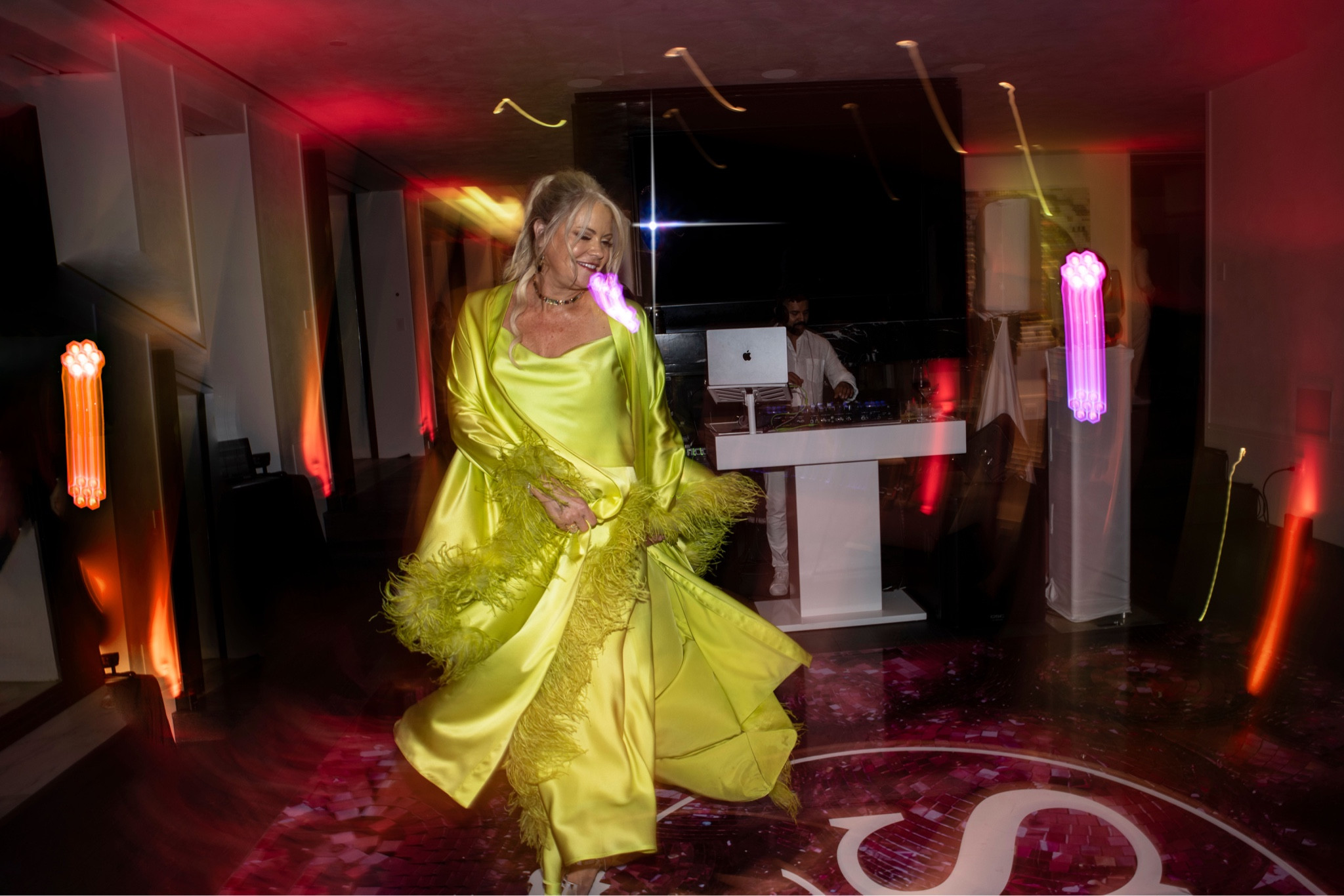 Birthday Party Style 

Couture  couture fashion  dress  feather dress  green dress  lime green dress  party  birthday party  luxury  luxury fashion  fashion blogger  birthday party dress  birthday dress  Amy + Joe

#LTKStyleTip #LTKParties #LTKOver40