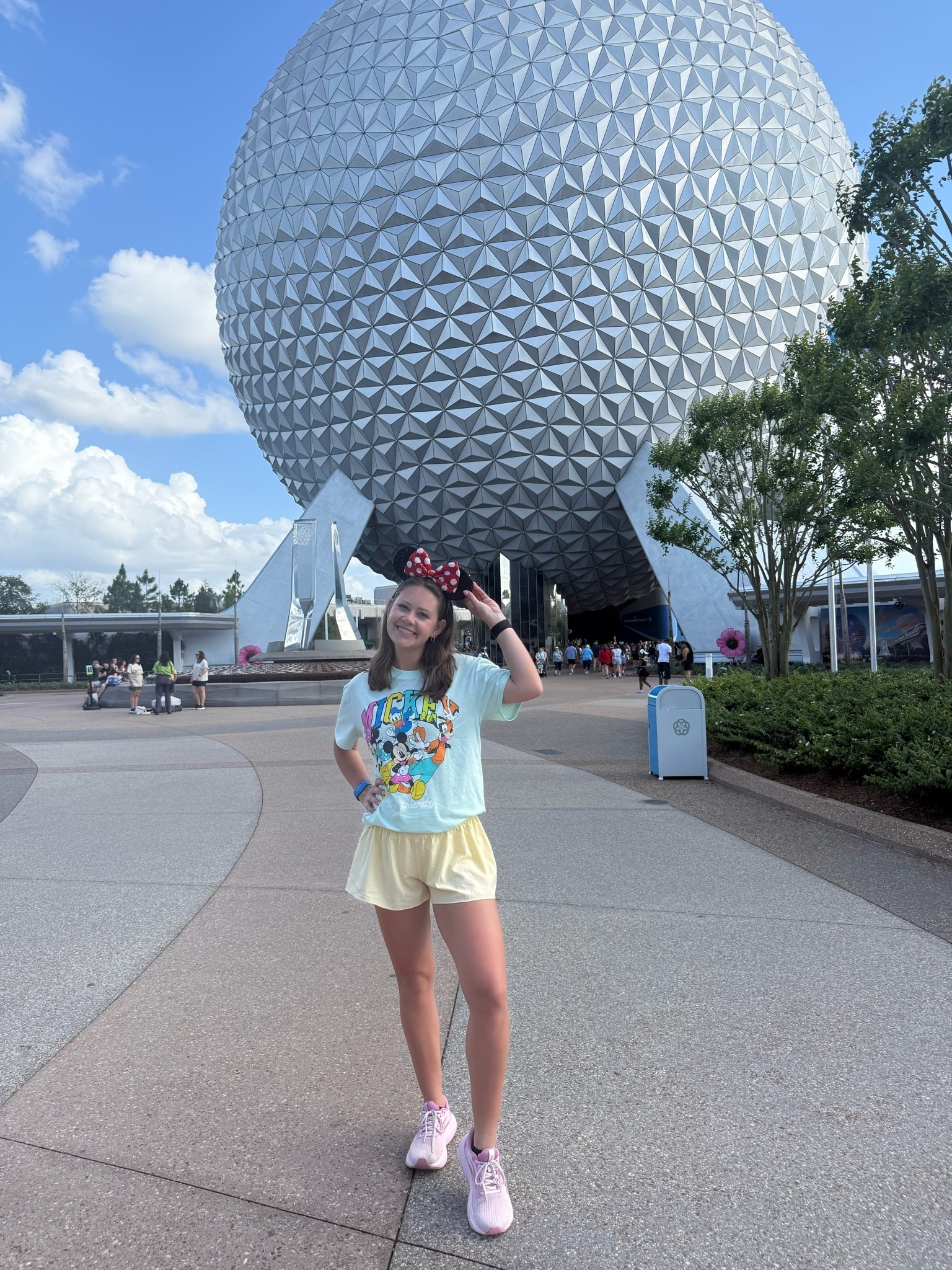 Epcot outfit!! ✨

#LTKdayinmylife #LTKootd #LTKSeasonal