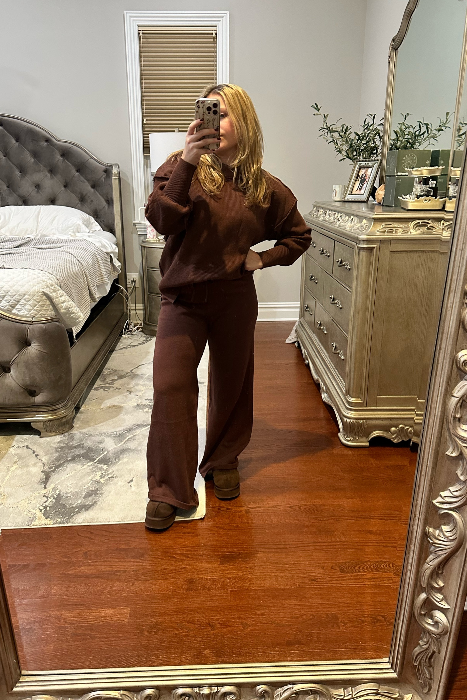 #ootd loungewearr

#LTKSaleAlert #LTKFindsUnder50 #LTKFindsUnder100