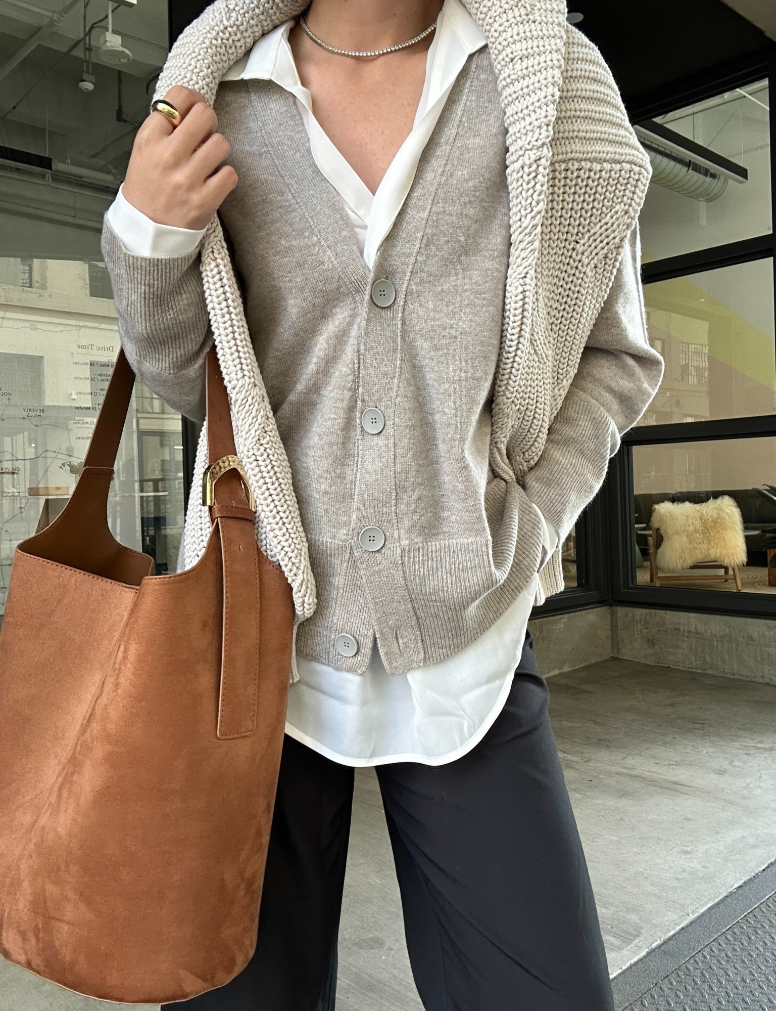 Fall layering 🤎

Fall workwear outfit, fall outfit, cozy sweater, cashmere sweater. 

#LTKSeasonal #LTKStyleTip #LTKWorkwear