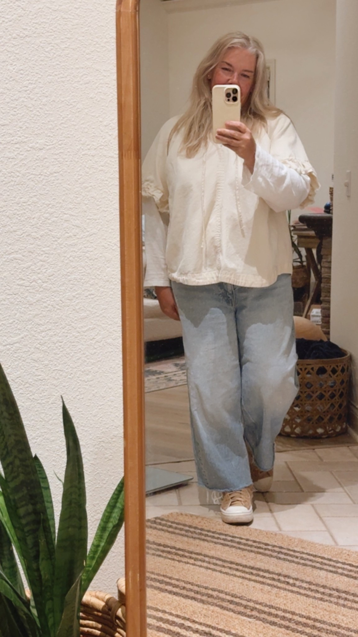 The perfect weekend vibes outfit!! So cute and comfy! #weekendoutfit #fashionover50 #springoutfit

#LTKOver40 #LTKspring #LTKootd