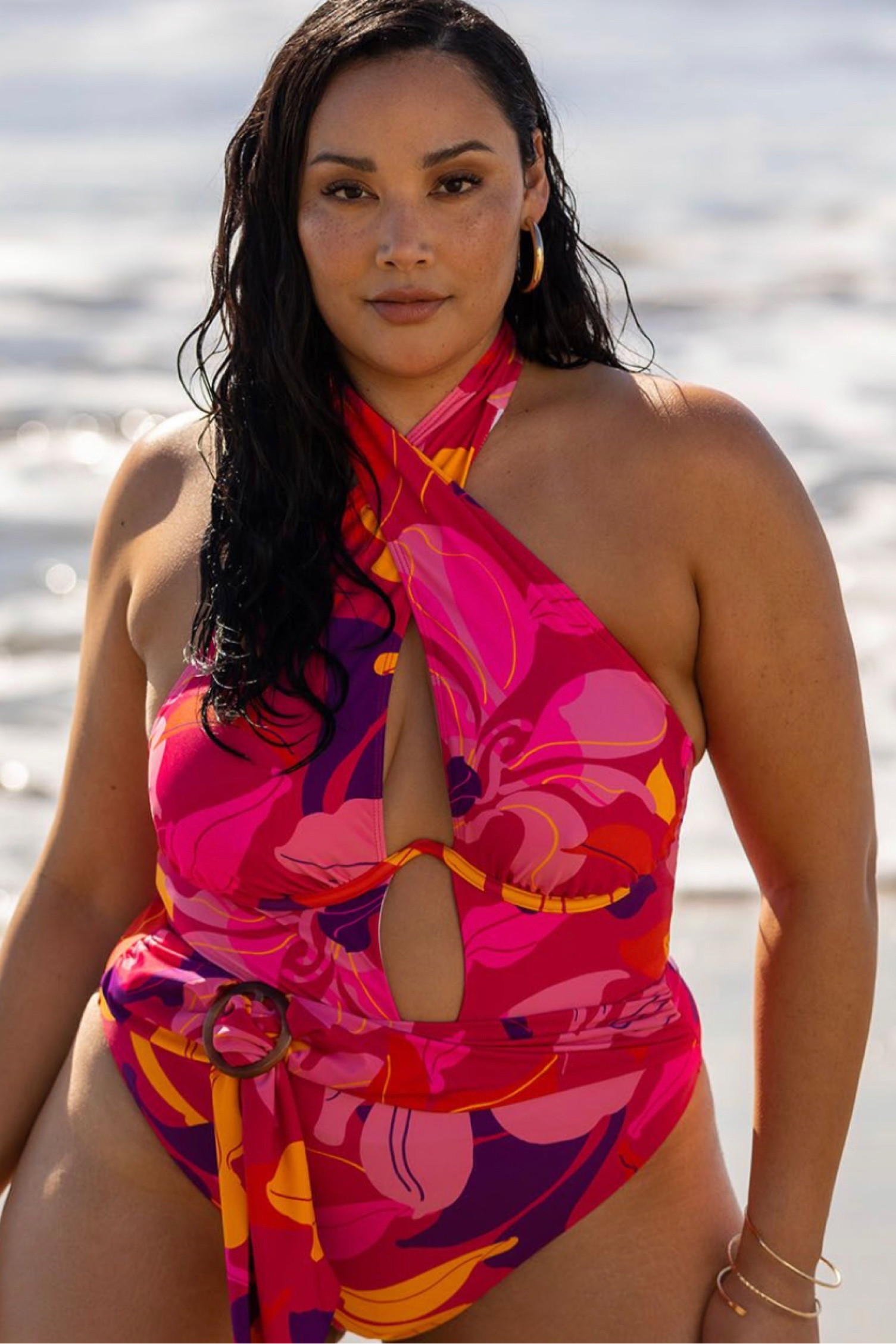 This plus size swimsuit with underwire is so so sexy!!

#LTKcurves #LTKswim #LTKSale