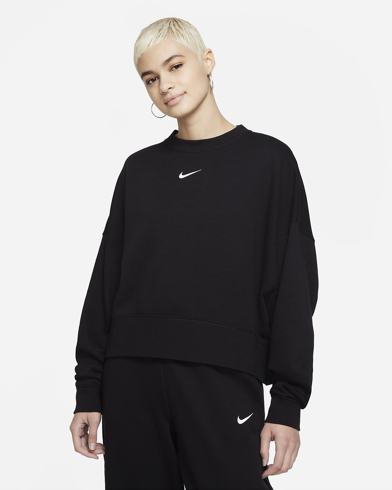 Nike Sportswear Collection Essentials Women's Oversized Fleece Crew Sweatshirt. Nike.com | Nike (US)