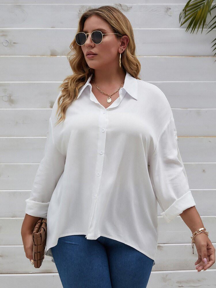 Plus Solid Buttoned Curved Hem Blouse | SHEIN