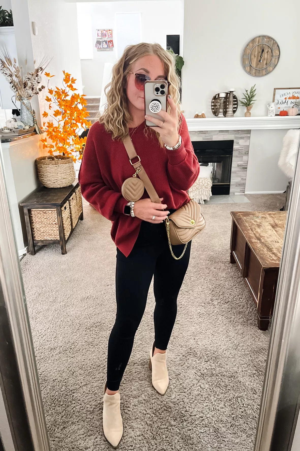 brown sweatshirt outfit women