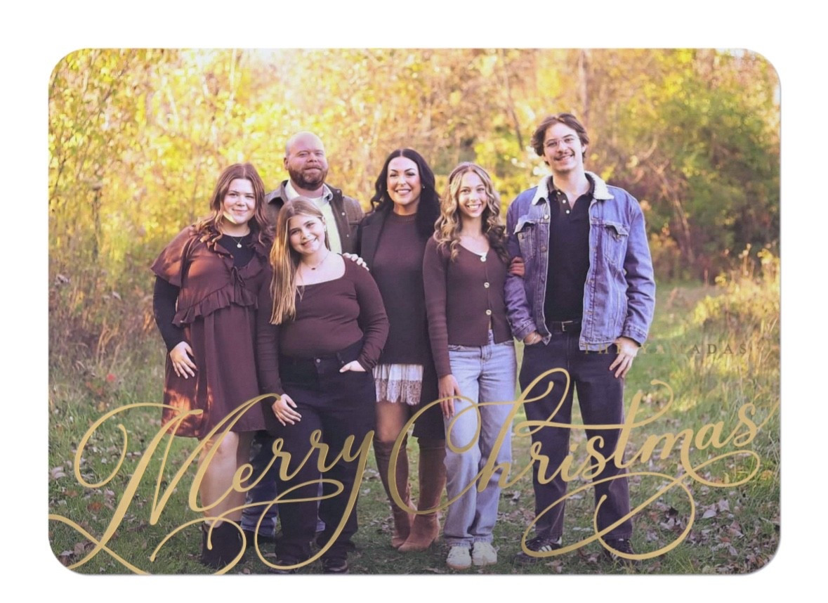 Don’t forget to order your Christmas cards ❤️ We love using Shutterfly to orders our each year! Half off right now + 10 free cards! 

#LTKCyberWeek #LTKHoliday #LTKSaleAlert