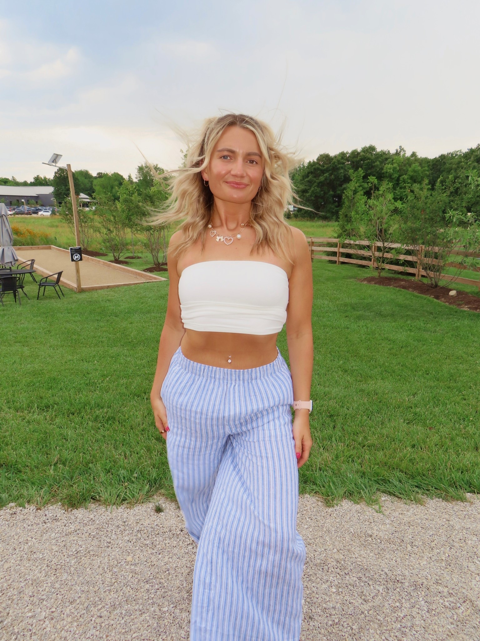 I’m 5’4 and 135lbs wearing an XS pant and XS top🤍✨