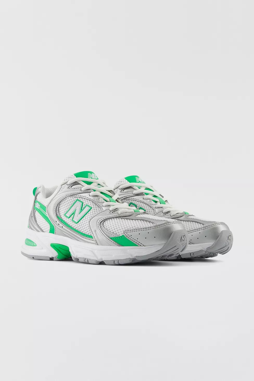New Balance Women's 530 Sneaker | Urban Outfitters (US and RoW)