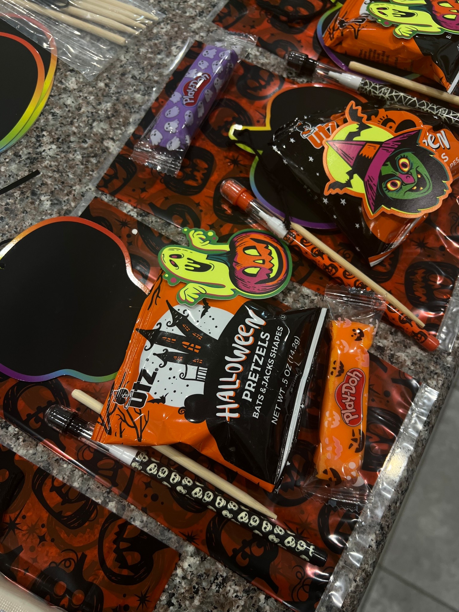 School non candy Halloween treat bags! 🎃👻

#LTKHalloween #LTKKids #LTKHoliday