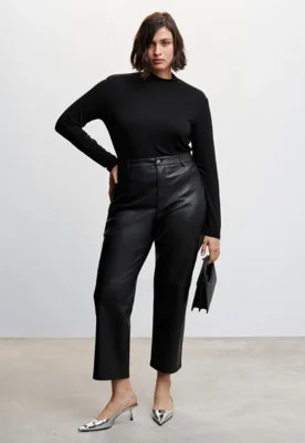 Calça Cropped Mango Reta Resinada P.U Preta | Dafiti (BR)