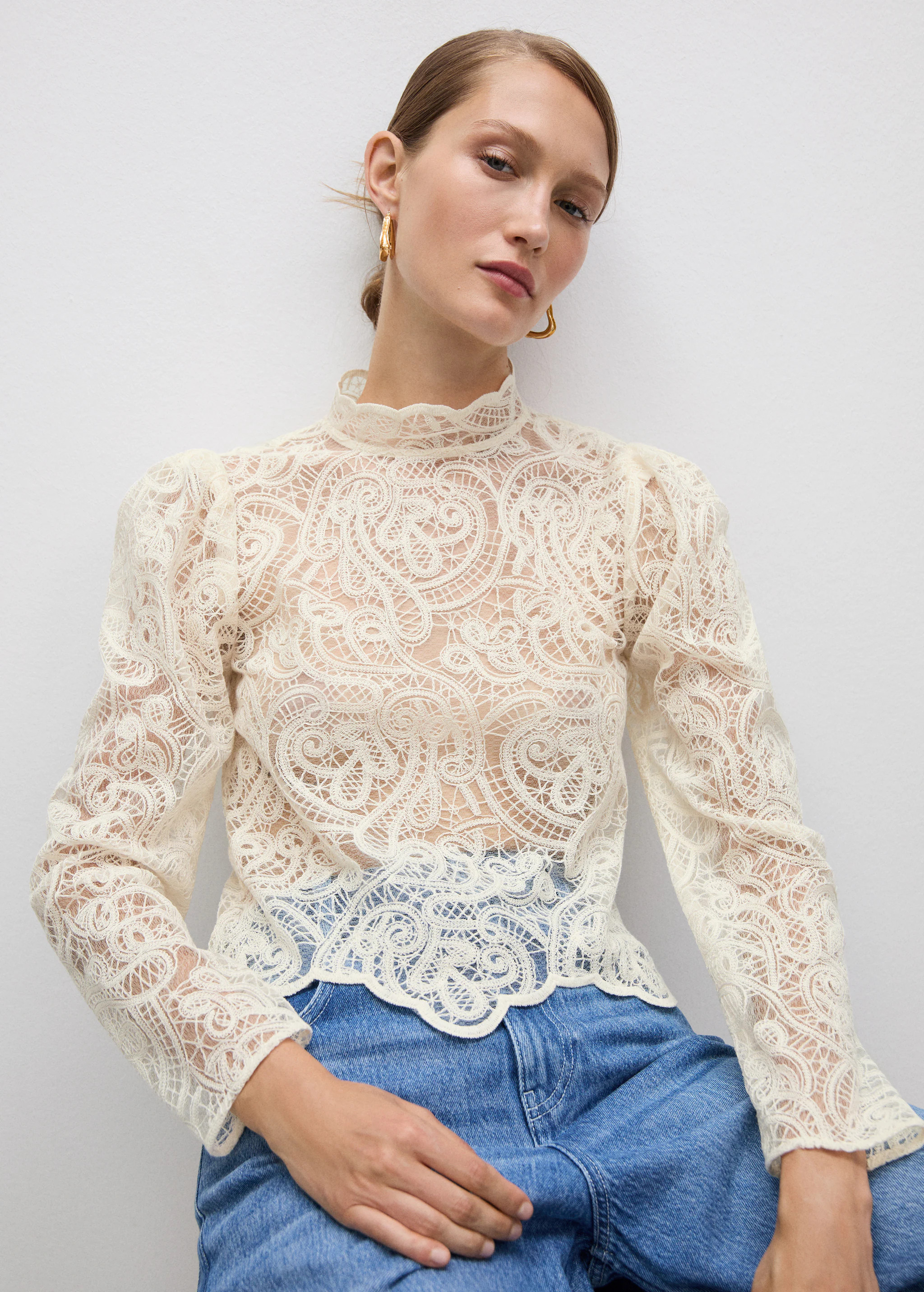 High-neck cotton lace blouse | Mango (US/MX/AU)