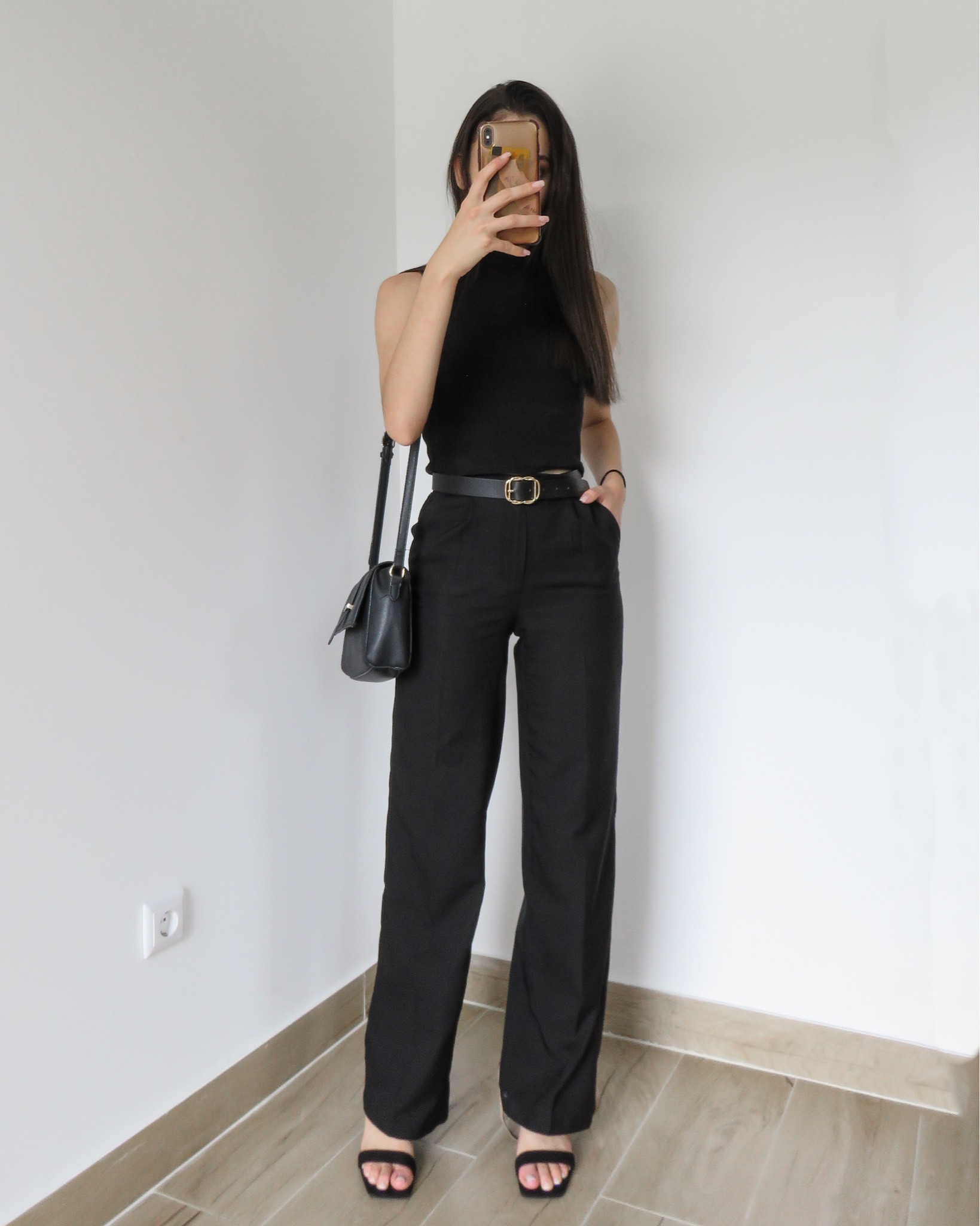 All black

#LTKbrasil #LTKSeasonal #LTKeurope