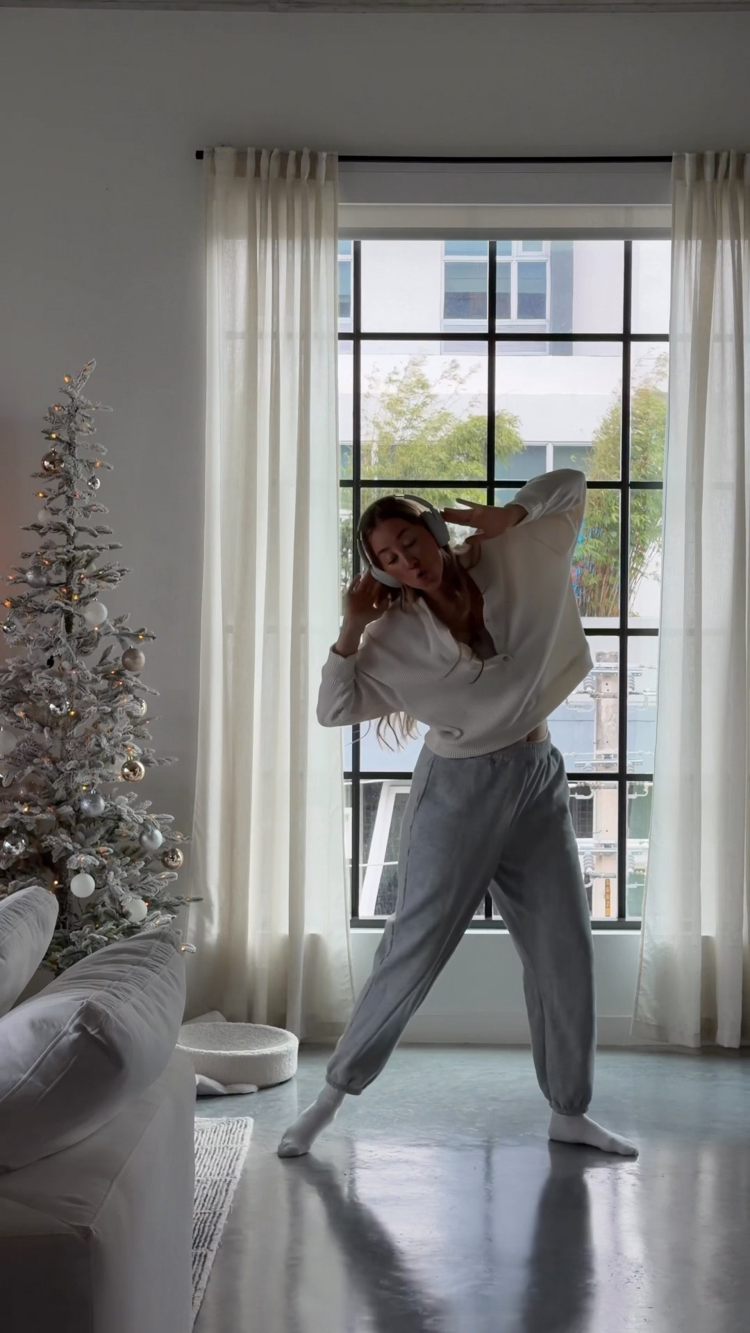 #bestbuypartner I think I found the perfect gift for all my gamer friends and music lovers! Just got these JLab - JBuds Lux ANC Headphones from @bestbuy and they’re the PERFECT gift. Best Buy is my one stop shop for all my tech gifts this year! 
Shop my picks below!

#LTKGiftGuide #LTKActive #LTKHoliday