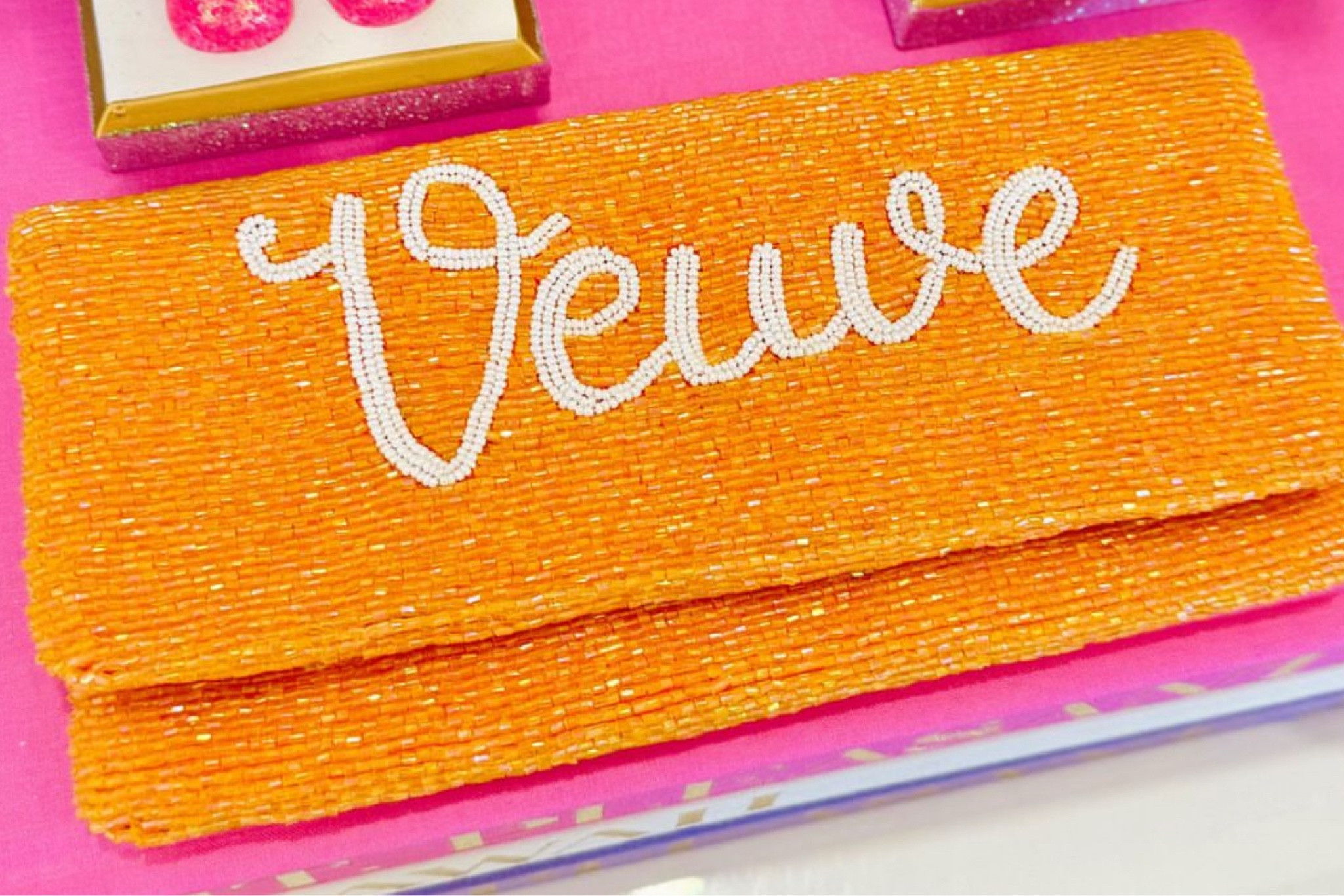 I’m in LOVE with this Veuve clutch! 🍾🥂

#LTKGiftGuide #LTKItBag #LTKStyleTip