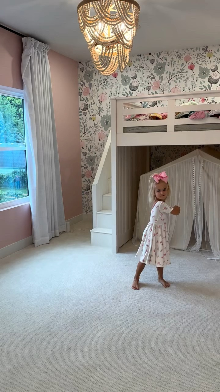 if you love this video tap follow and comment a 🩵 for all the links in this video 🧸🫶🏼

@kytebaby has been my FAVE baby brand since 2020, the super soft bamboo, safe sleep priority in their brand and of course the fact my youngest two slept seamlessly with their sleep sacks—even my youngest at 4y still sleeps with hers as a comfort item ◡̈ 

i get to be a new auntie to my nephew coming this winter so of course im going to spoil him with my favorites. also, the crib sheets are 15/10, they have so much stretch and you don’t have to do gymnastics to get the sheet on and off 😉 cora is wearing one of their adorable twirl dresses, which i have linked many times before bc the brand doesn’t stop at the baby phase. i even had a few of their mama shirts when i was nursing. 

are you new to @kytebaby or do you already love them? 🩵🎀