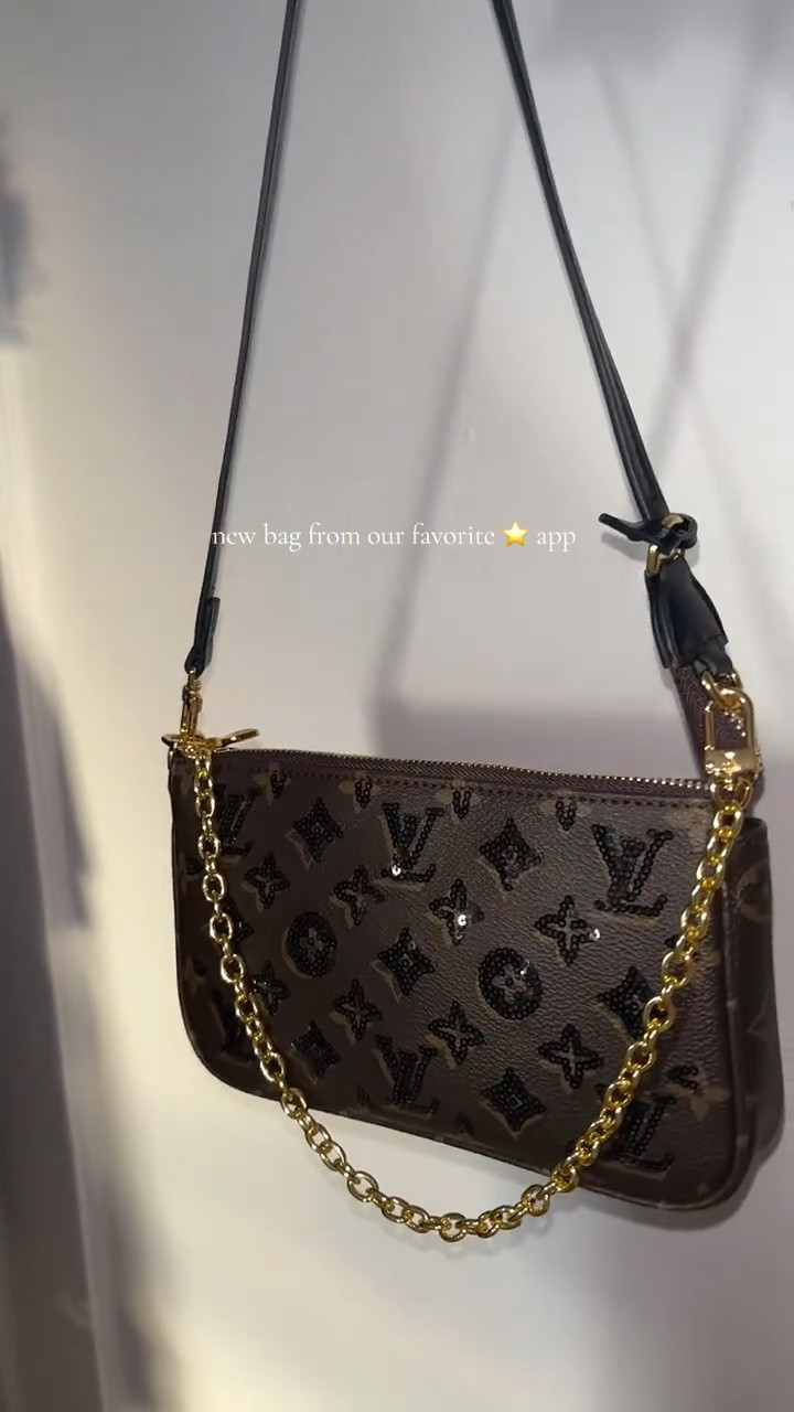 Link➡️ https://sale.dhgate.com/fPJOZ780 • Sparkly statement shoulder bag inspired by classic luxury monogram silhouettes. Perfect for events, dinners or adding drama to a simple outfit.
#ltkbags #ltkeveningstyle #ltkglam #ltkfinds #ltkluxuryvibes


#LTKSaleAlert #LTKgrwm #LTKootd