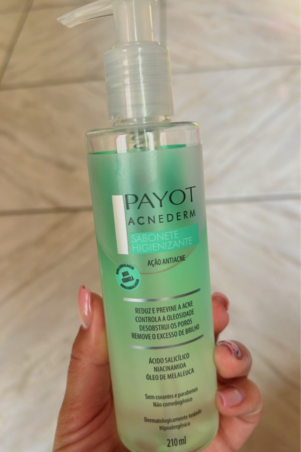 O meu queridinho do momento.
Com ação anti acne . Rediz e previne a acne controla à oleosidade desobstrui os poros e remove o excesso de brilho.

#LTKFitness #LTKbrasil #LTKwedding