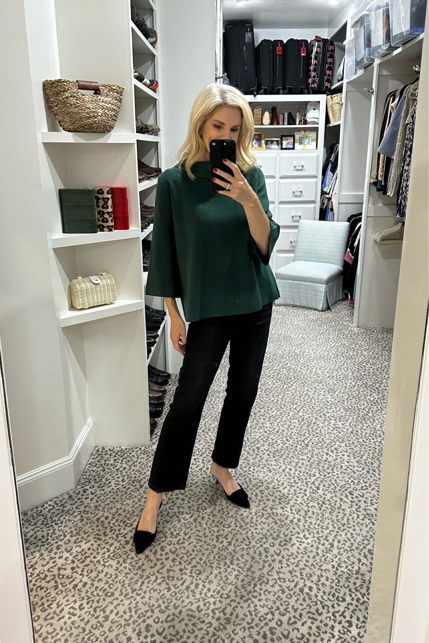 Super chic (and soft!!) sweater for fall. Size S. Jeans TTS 

#LTKstyletip #LTKfindsunder100 #LTKSeasonal