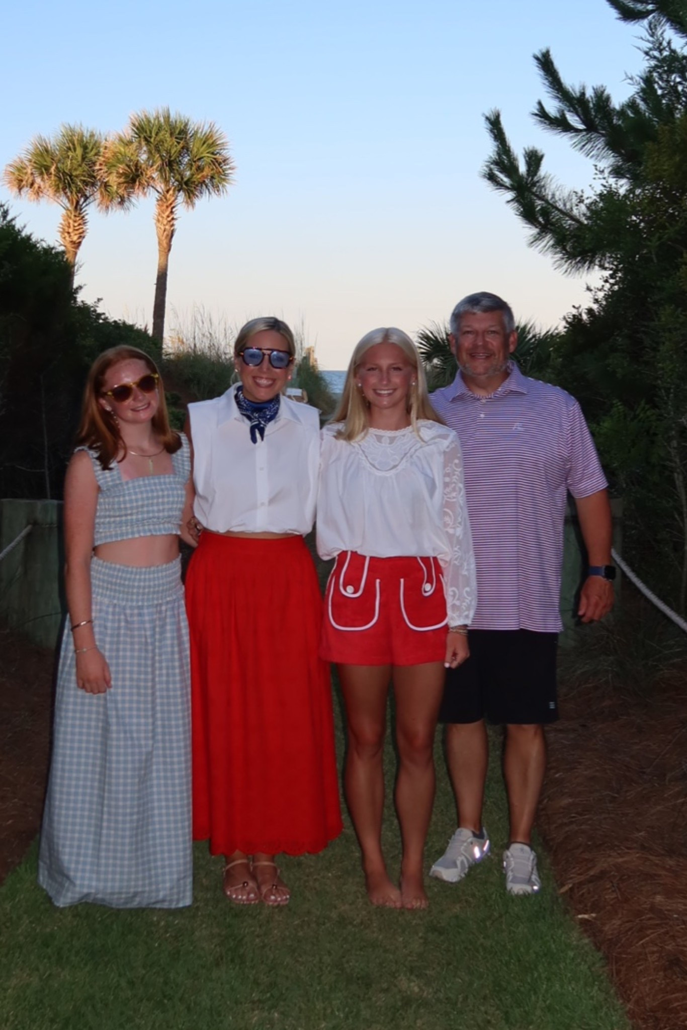 3rd of July! I’m wearing size small in both! Cammie is in XXS, Caroline small top and shorts aren’t available to link on LTK

#LTKPetite #LTKootd