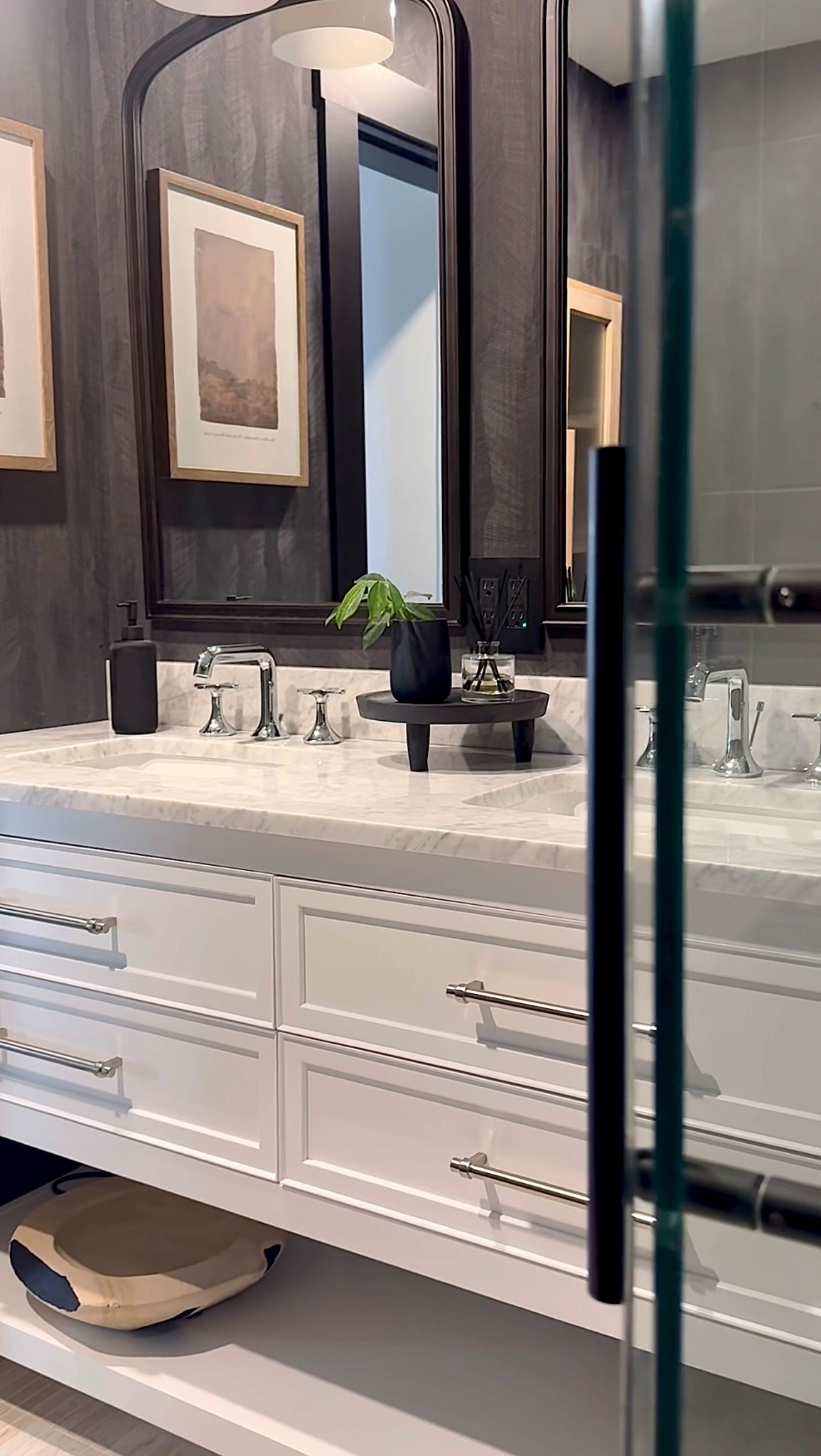 Wayfair is having a sale that ends on October 14th. It’s a five-days of deals! 
Don’t miss out on the incredible @wayfair sale, which is happening for just 5 days starting today. You can save up to 70% off! 
Wow, this bathroom makeover has transformed from old to bold! 💫
Check out how we transformed this bathroom into a fresh, modern space with new tiles, stylish fixtures, textured wallpaper, and a totally new feel! And of course,
we couldn’t have achieved this without the help of my go-to place, @wayfair! 

@wayfair @shop.ltk #Wayfair #ad #liketkit #

#LTKHome #LTKSaleAlert #LTKStyleTip