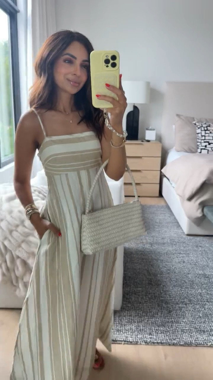 Madewell summer finds are SO good this year! You all loved this dress I shared last week! I love this neutral linen dress & the fit is so good! I'm wearing size xxs for size reference 
@Madewell

#LTKootd #LTKSeasonal