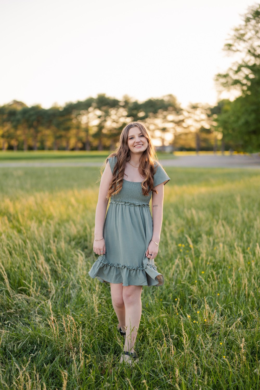 This sage green dress was made for golden hour 🌿✨
So soft, flattering, and effortless — exactly the kind of piece I always recommend for senior sessions in the summer.
I linked similar styles on my LTK that look just as beautiful in photos 👇 

 