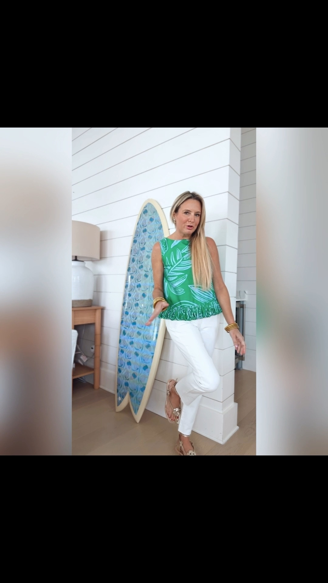 I love this top in green. Wearing xs in top and size 24 in denim  

#LTKFindsUnder100 #LTKSeasonal #LTKootd