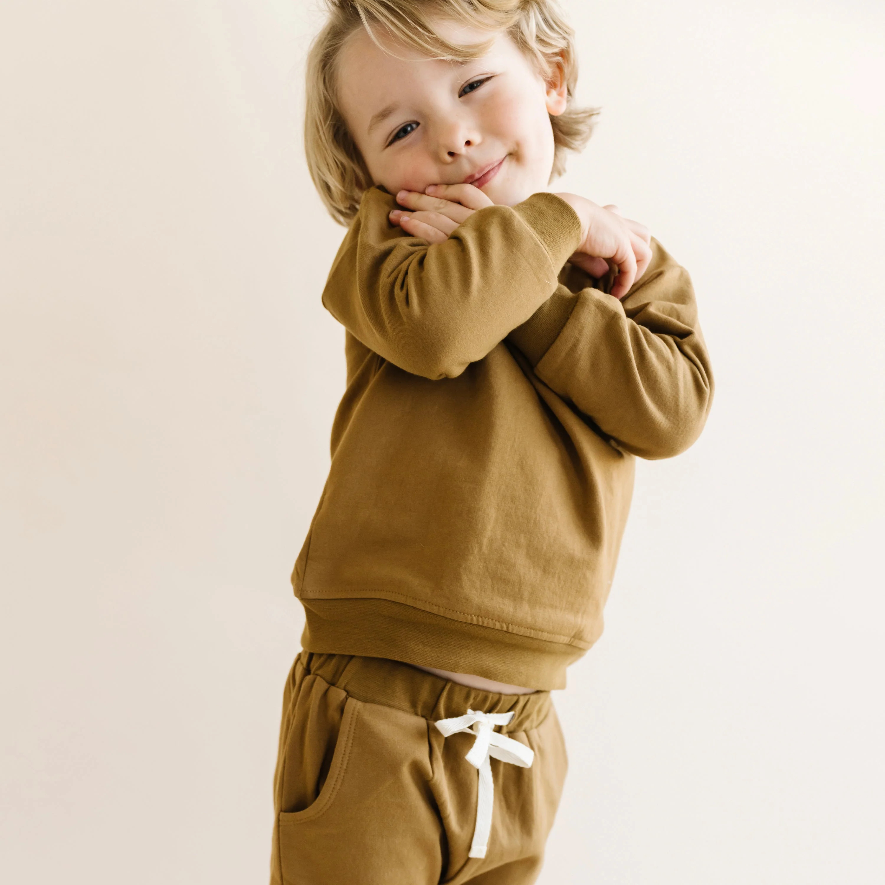 Organic Cotton Sweatshirt - Walnut Solid | Makemake Organics | Makemake Organics