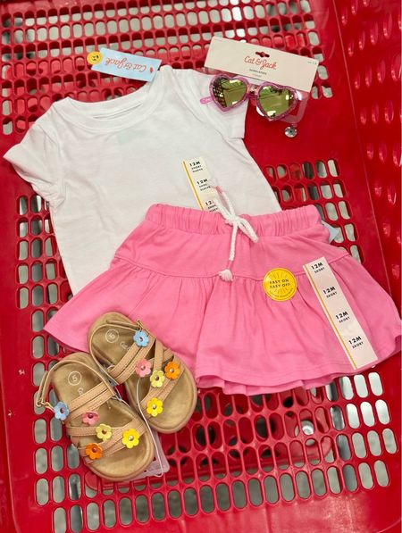 These adorable little sandals are not o line yet but I’ve linked everything else + some more budget friendly apparel for toddler girls that will be perfect for summer😊