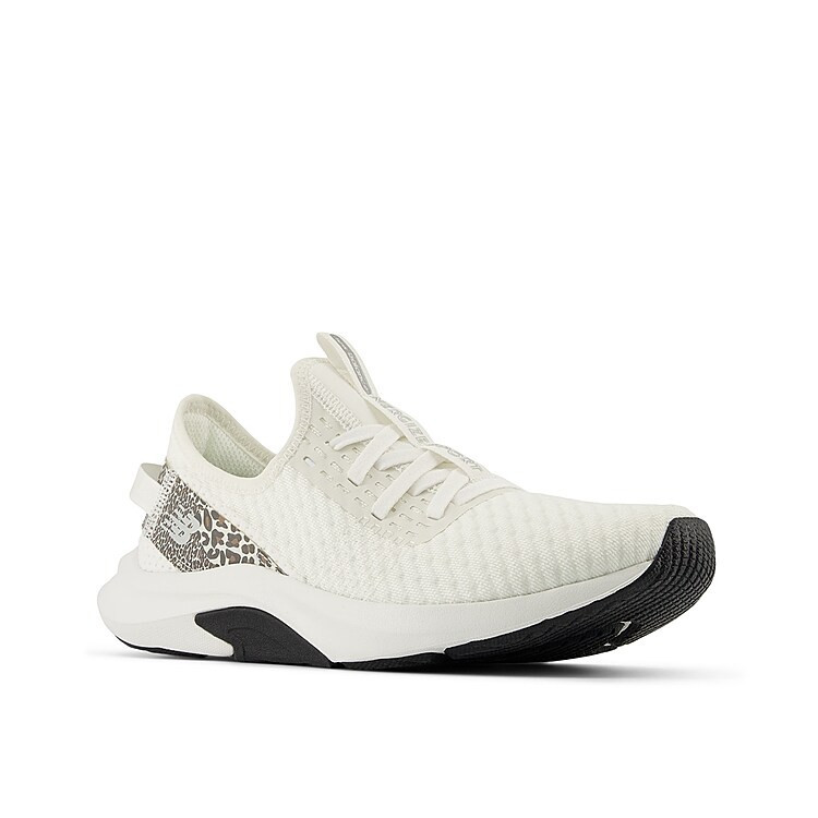 New Balance DynaSoft Nergize Sport V2 Sneaker | Women's | White | Size 9.5 | Sneakers | DSW