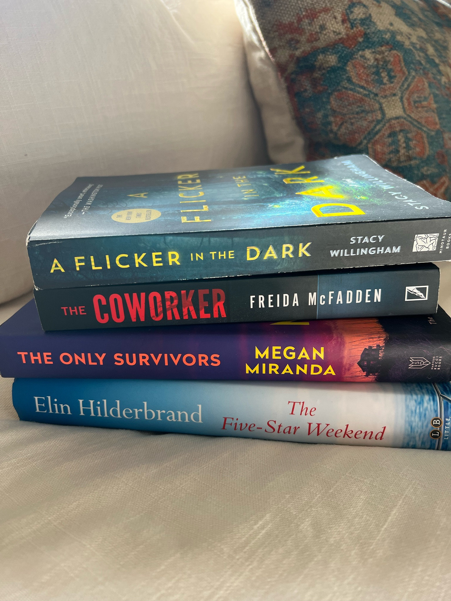 What I read on vacation 📚 

#LTKGiftGuide #LTKhome #LTKfindsunder50