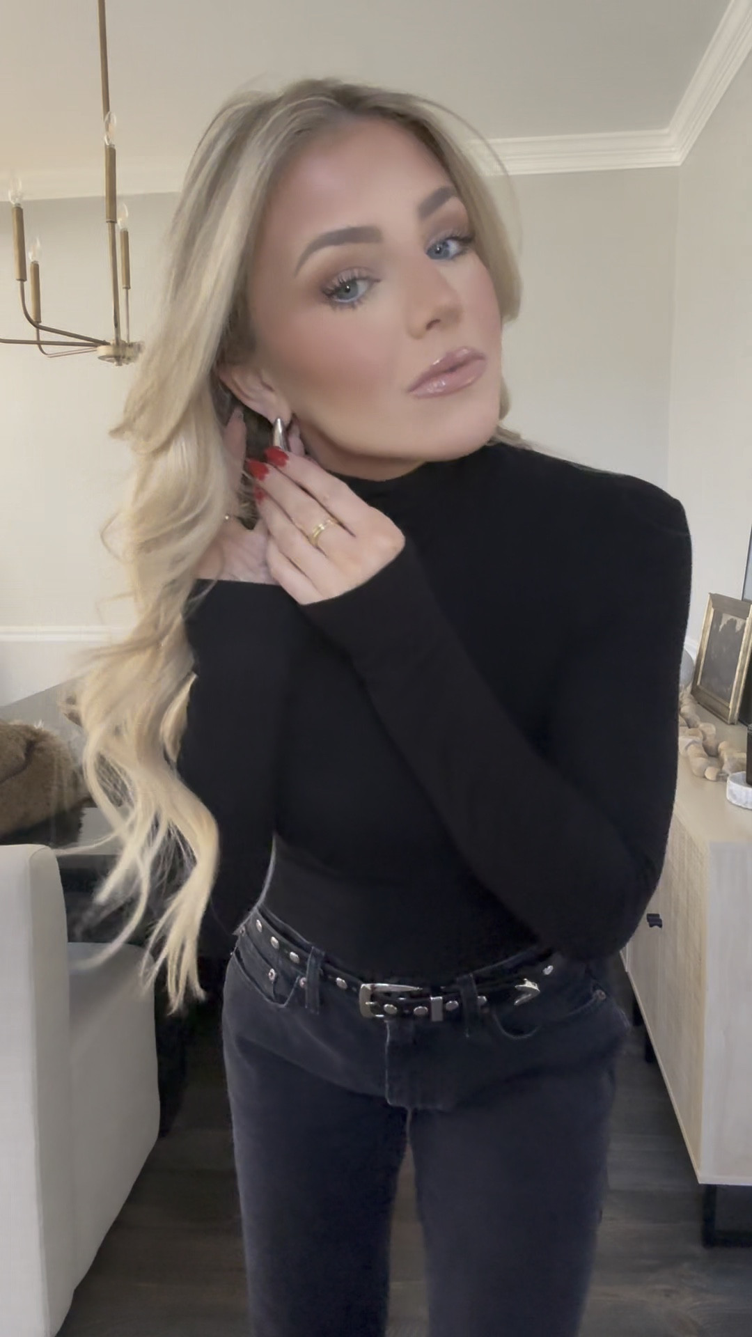 POV: accessories make the outfit! I feel like my closet is full of basics that I can wear with everything because I love dressing up an outfit with fun accessories. This jacket has been a go to all season long- PLUS it’s actually warm! 

#LTKWatchNow #LTKSeasonal #LTKStyleTip
