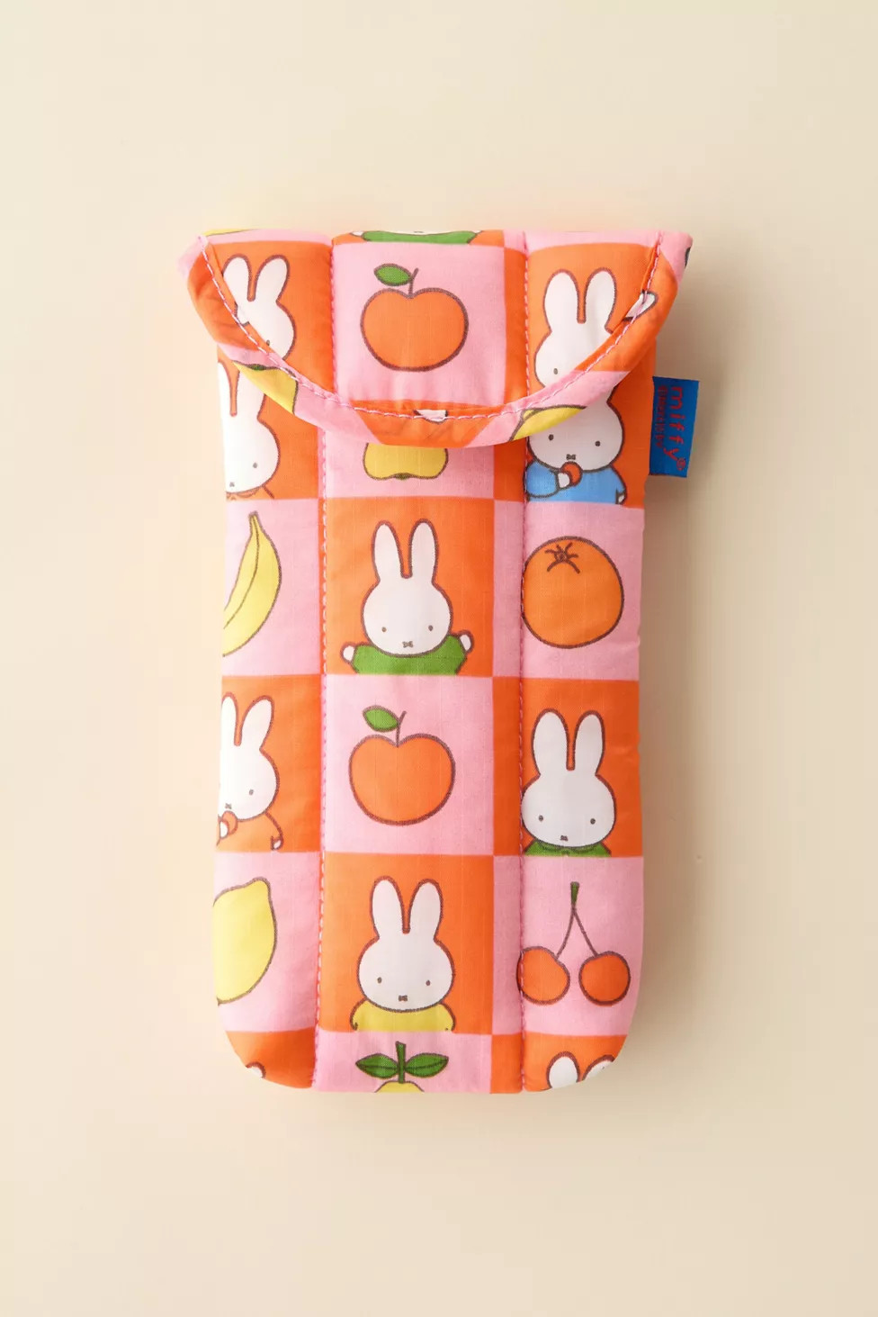 BAGGU & Miffy UO Exclusive Puffy Glasses Sleeve | Urban Outfitters (US and RoW)
