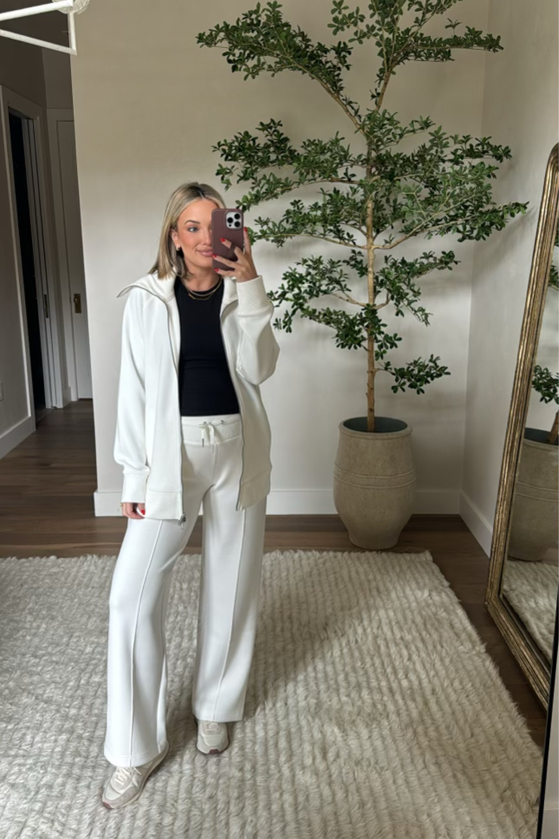 Today’s look from Spanx! Use code EMILYXSPANX for $$ off! 

Wearing a M in the pants (super stretchy, I’m 32 weeks pregnant!)
S in the jacket 

#LTKSeasonal #LTKStyleTip