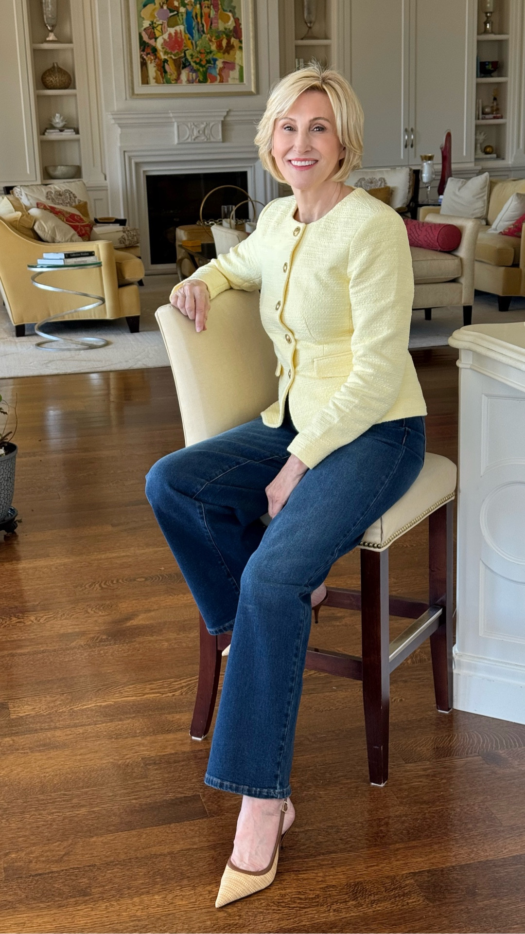 There’s something about a yellow tweed moment that just lifts your mood ☀️

I paired this chic collarless jacket from Macy’s with wide leg jeans (because comfort is non-negotiable these days) and finished it off with pointed slingback heels for that polished touch.

It’s giving effortless, a little elevated, but still very wearable for real life 💛

Would you dress this up or keep it casual?


#LTKSeasonal #LTKootd #LTKOver40