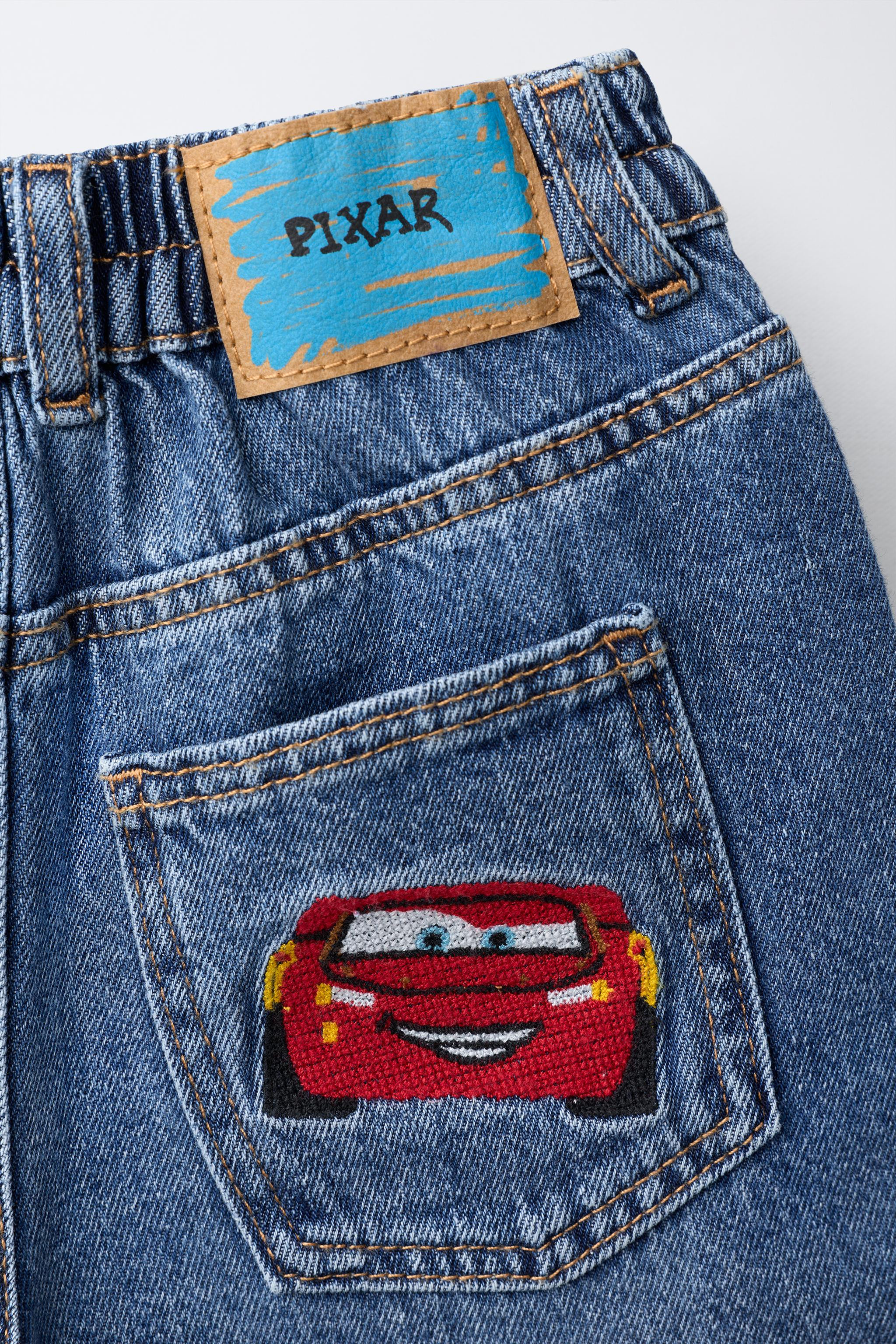 Denim shorts with an adjustable interior waistband and front snap button closure. Front pockets a... | Zara US