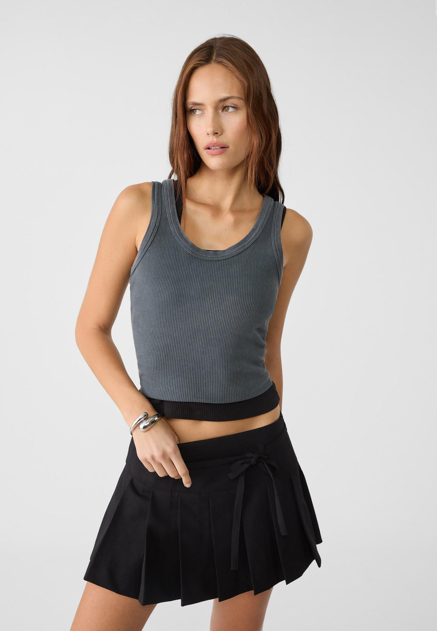 Mini-Hosenrock mit Falten und Gürtel - Mode für Damen | Stradivarius Deutschland | Stradivarius DE