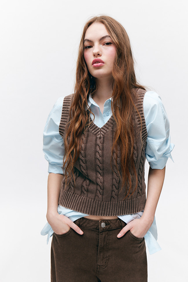 Washed Cable-Knit V-neck Vest | Monki