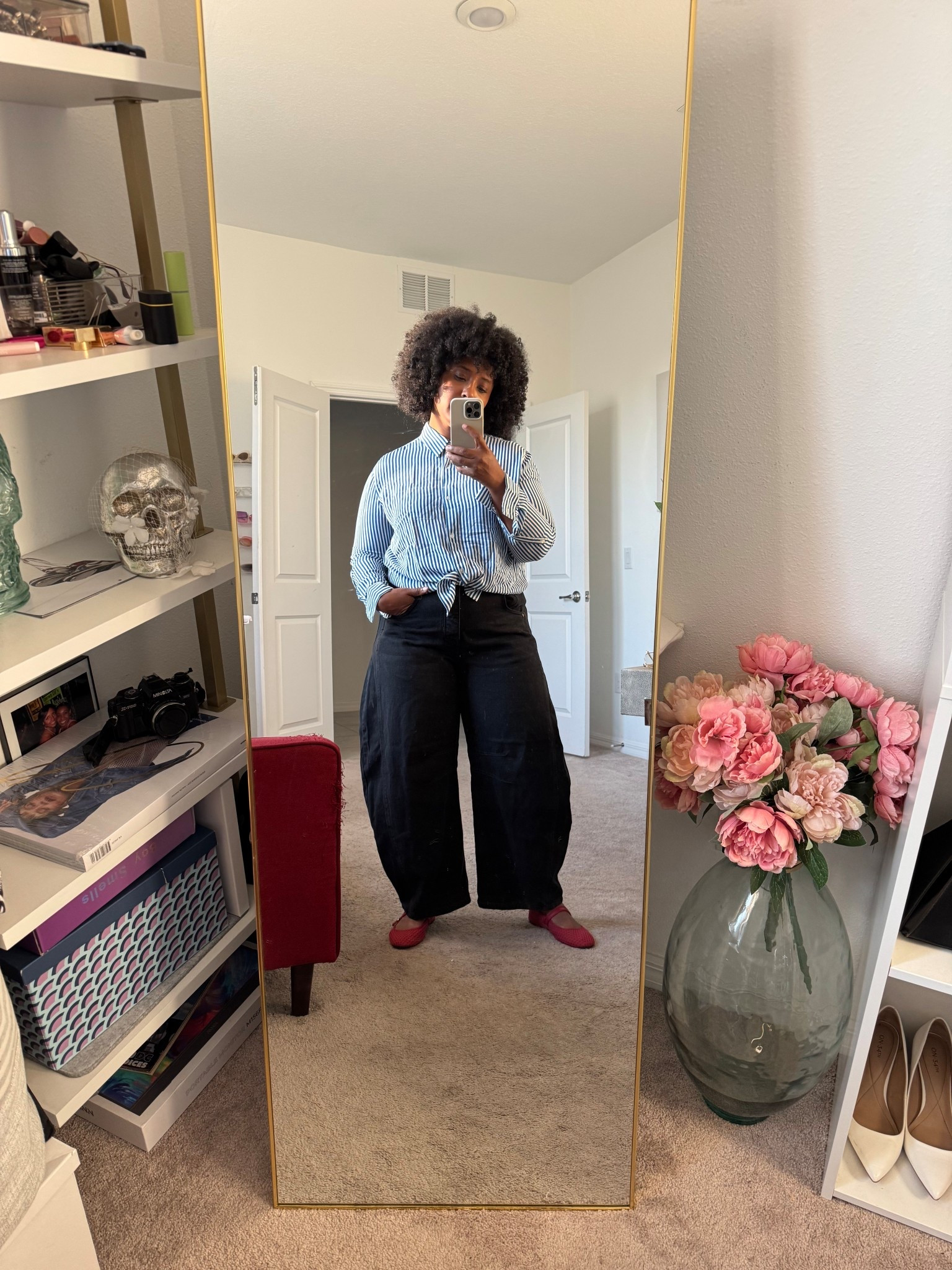 Horseshoe jeans over everything  