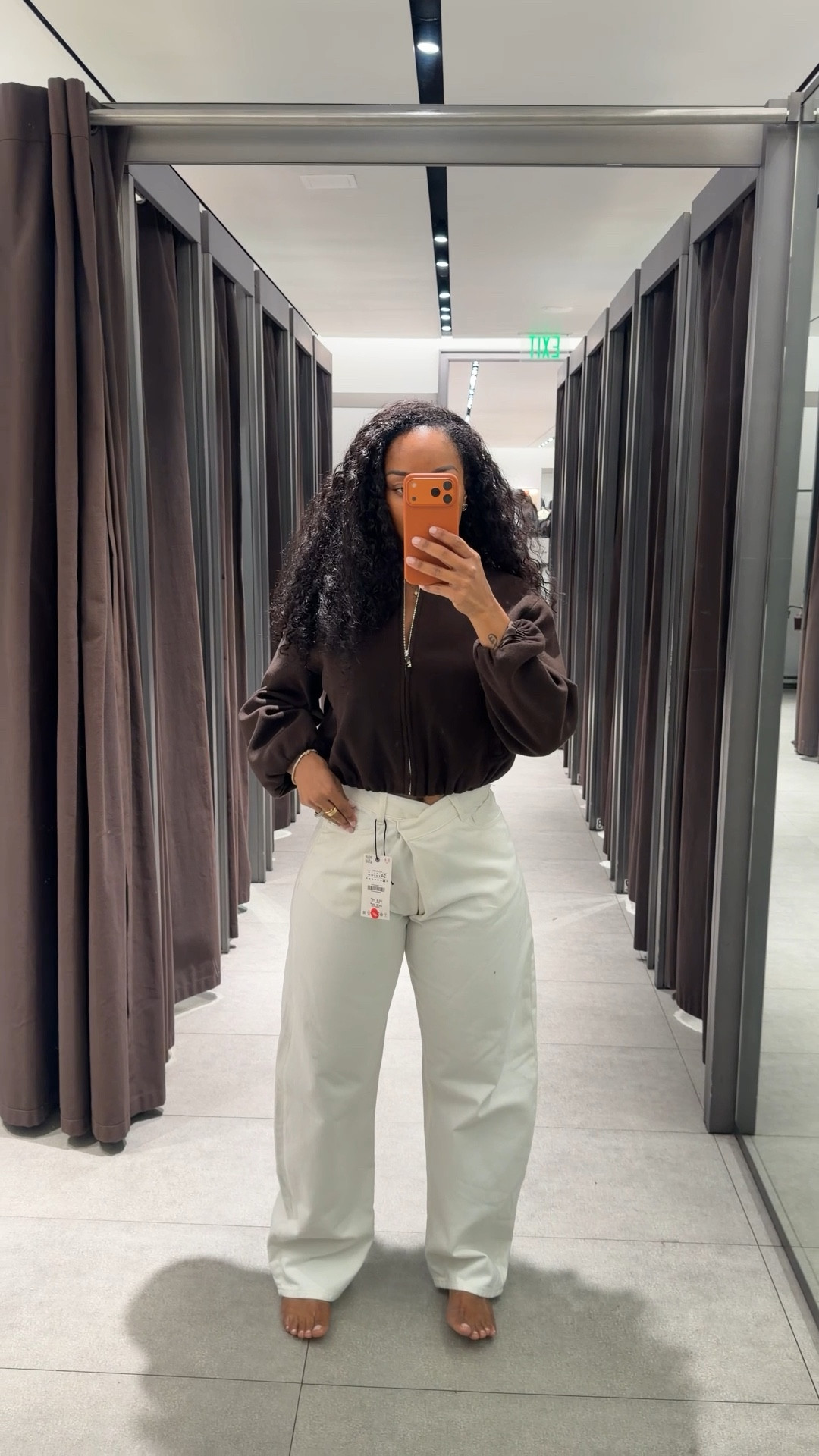 This folded barrel jean and bomber jacket combo is chefs kiss! 

#LTKootd #LTKdayinmylife #LTKgrwm