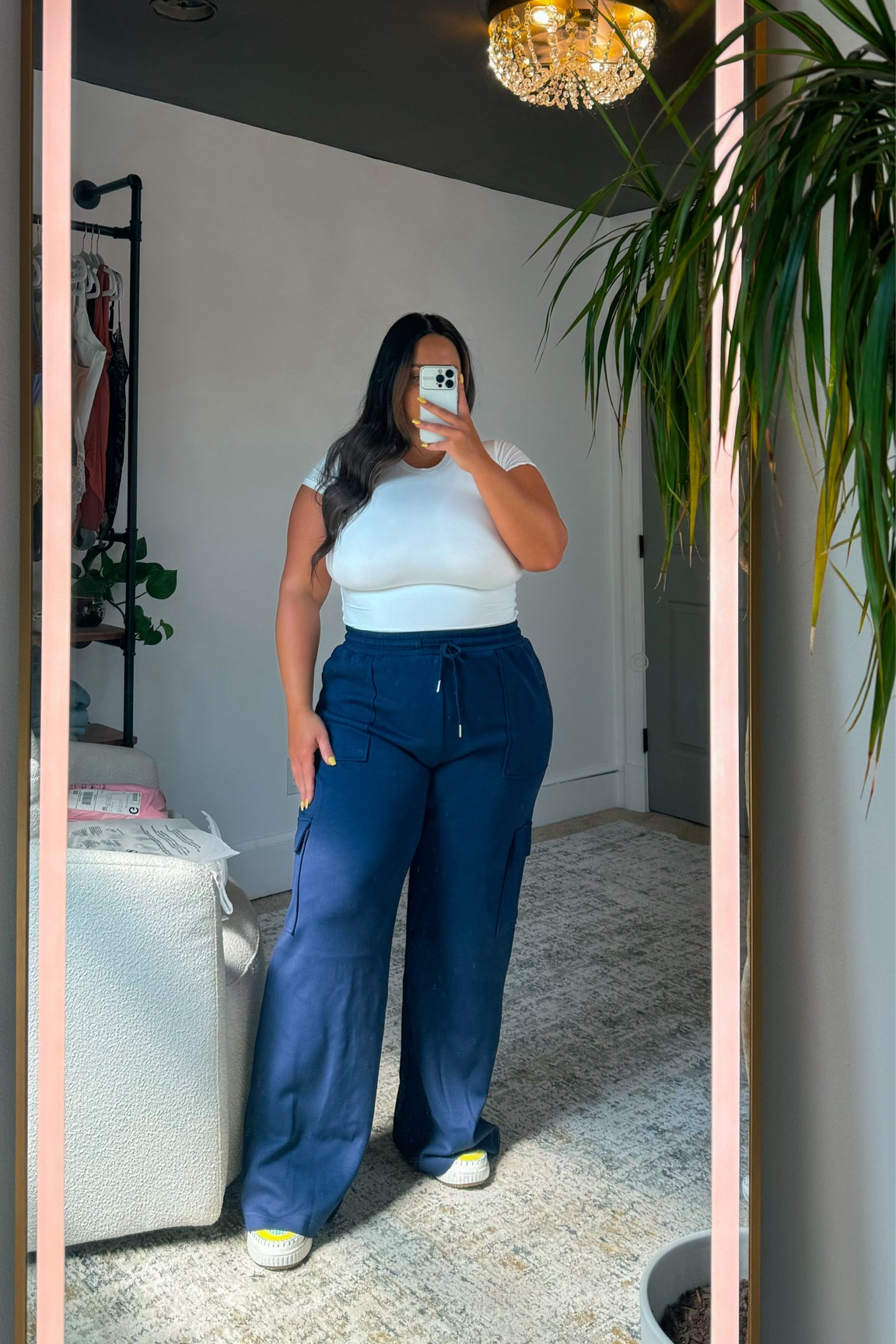 Sweatpants are on sale! 

Size 14-16 and wearing an XXL! 

#loungewear #casual #easyoutfits #fallstyle #size14 #size16 #sweatpantss

#LTKSaleAlert #LTKMidsize #LTKBacktoSchool