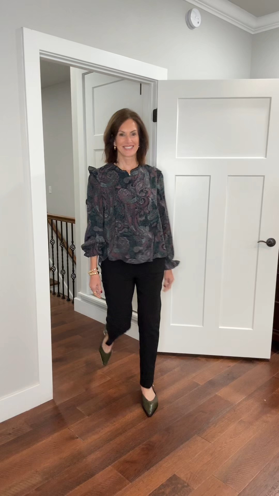 Wrap yourself in warmth and style with 89th and Madison! 

And the pants…so much stretch you can have the extra helpings 

Mixed media sweater - large 
Tank sweater and cardigan - L
Fair Isle sweater - M
Paisley top - M
5 pocket zip pants - size 8
Belted pants - Size 8 

Use code : ANNIE10 for extra 10% off 

Winter fashion
Gift ideas
Holiday style 


#LTKCyberWeek #LTKTall #LTKMidsize