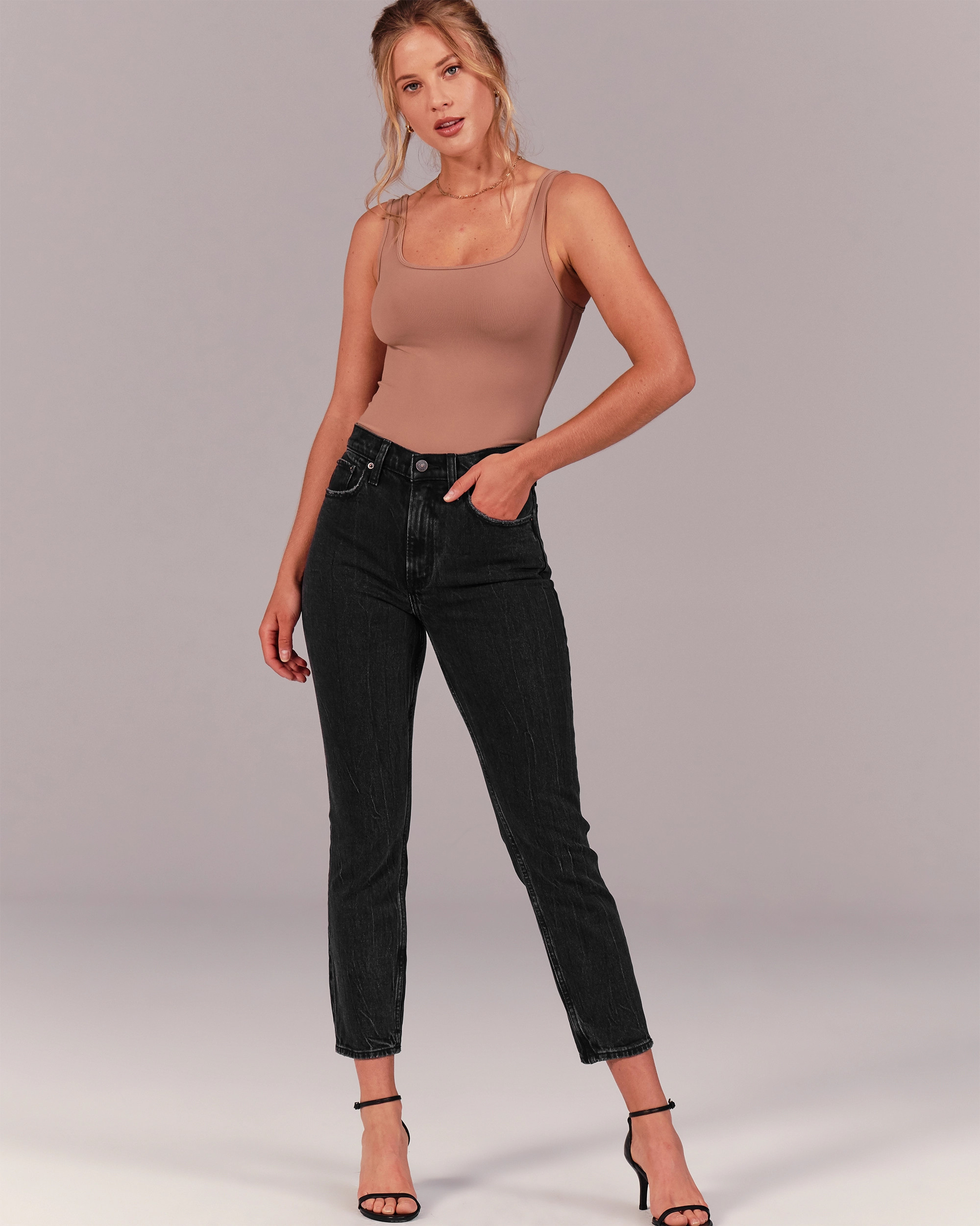 High Rise Mom Jeans | Abercrombie & Fitch (US)
