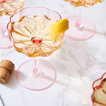 Vintage Wavy Petals Wavy Glass Coupes 200ml Colorful Martini, Champagne & Cocktails, Set of 4, Fl... | Amazon (DE)