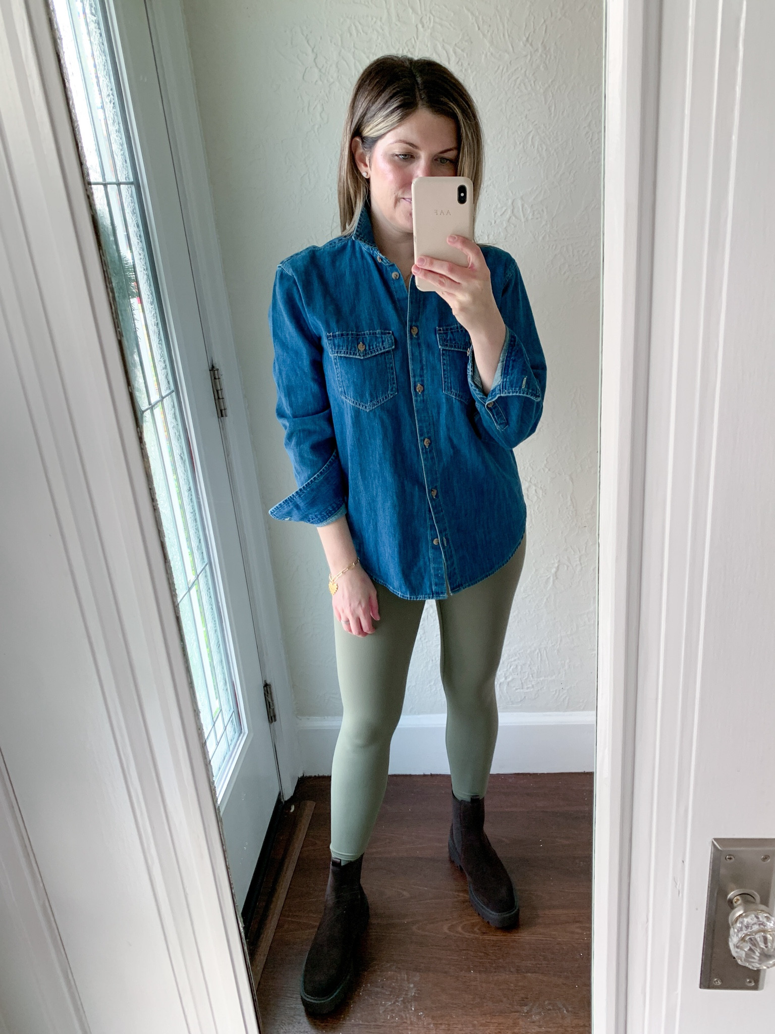 These new chocolate brown boots are so good!

#LTKFindsUnder50 #LTKShoeCrush #LTKStyleTip